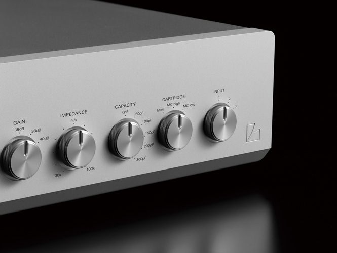 An all-stage vacuum tube phono equalizer to suit diverse and specific tastes